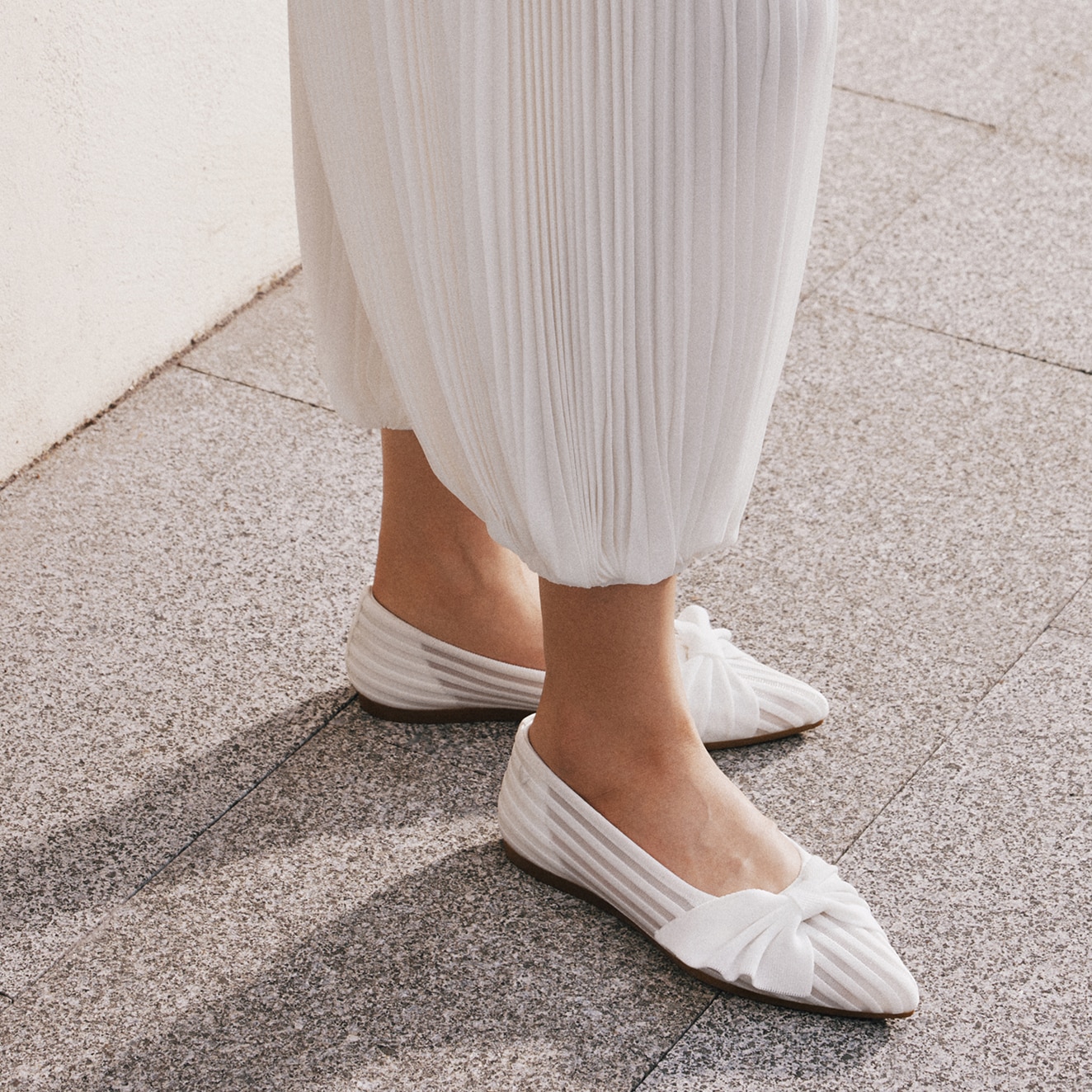 Pointed-Toe Bow Flats (Azura), WHITE SHEER STRIPE, EU35 | VIVAIA