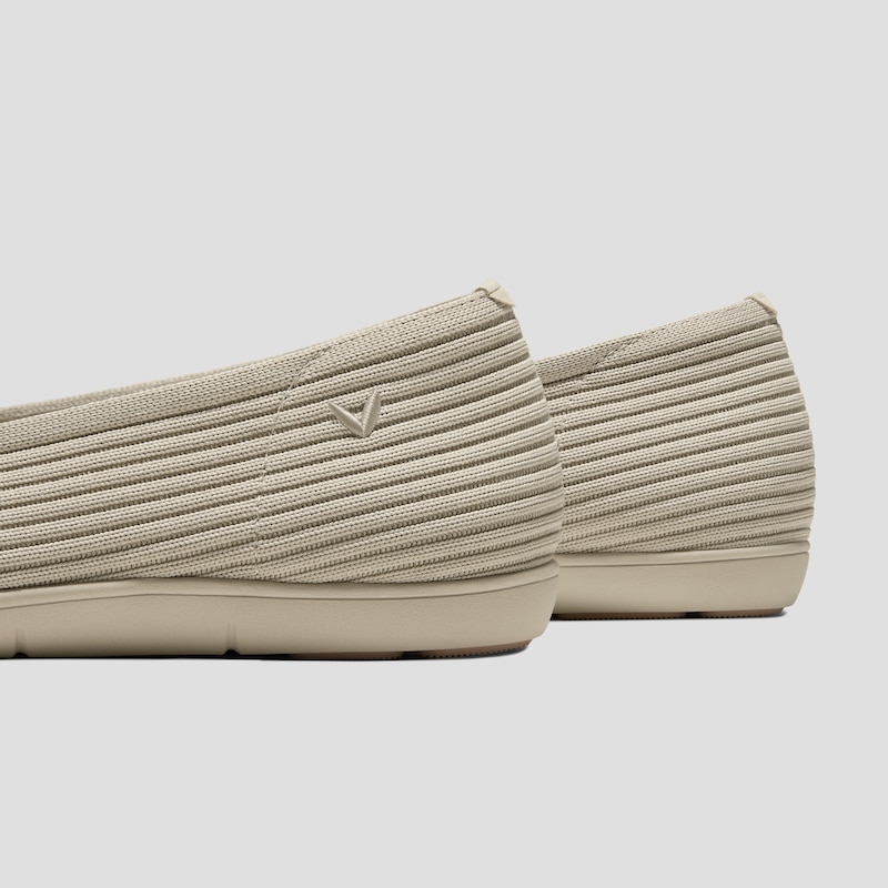 Margot Lightweight Square-Toe Flats (Margot Walker Air), Beige, EU35 | VIVAIA