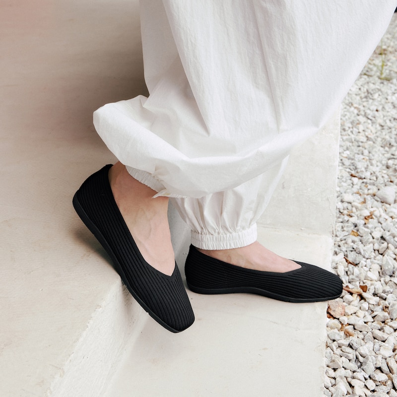 Margot Lightweight Square-Toe Flats (Margot Walker Air), Black, EU37 | VIVAIA