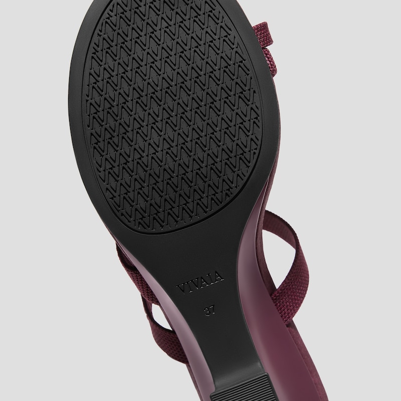 Round-Toe Toe Ring Sandals (Eden), PLUM, EU39 | VIVAIA