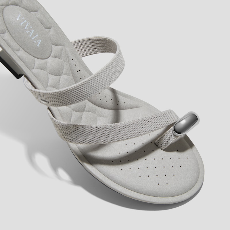 Round-Toe Toe Ring Sandals (Eden), OFF GREY, EU35 | VIVAIA