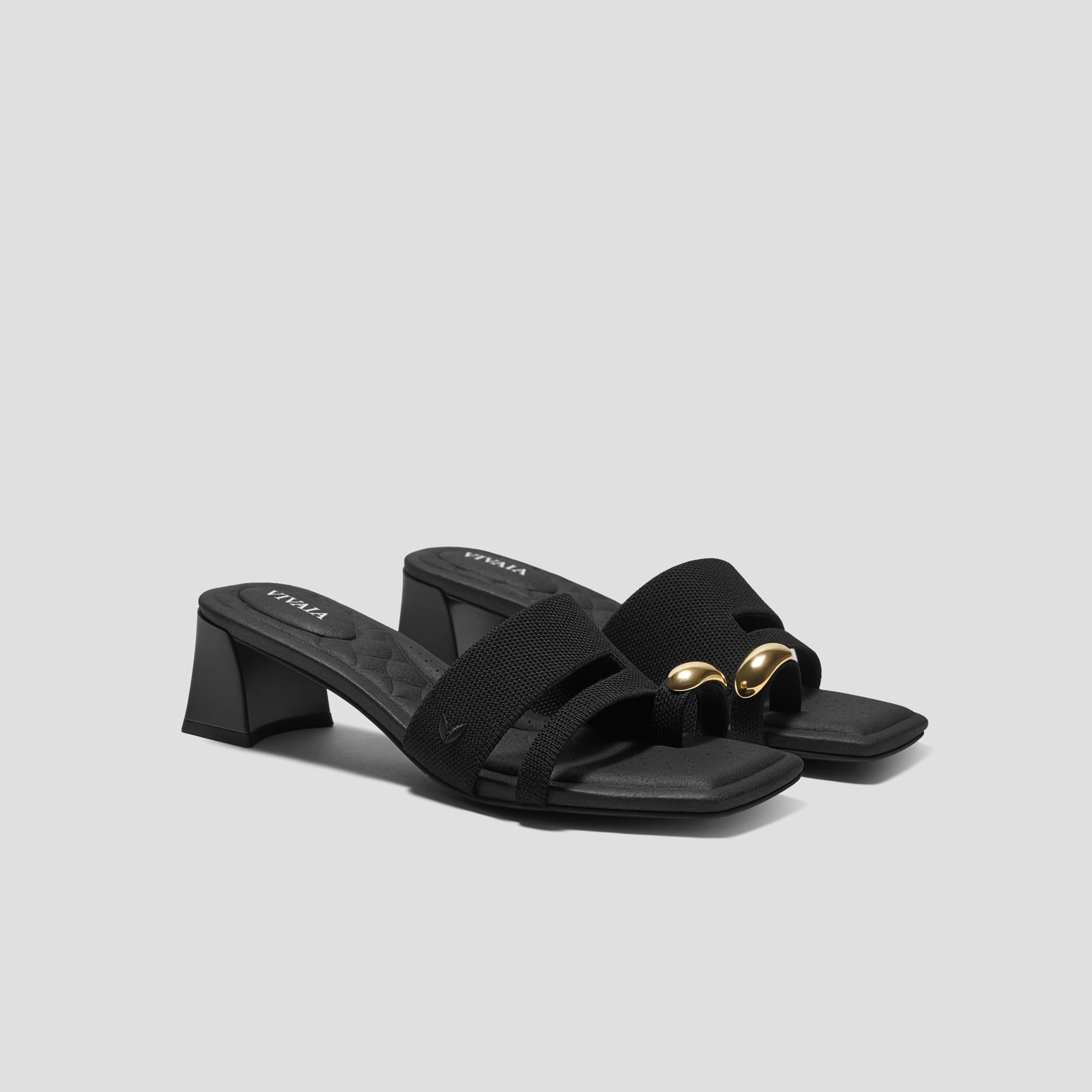 Square-Toe Toe Ring Sandals (Jayna)