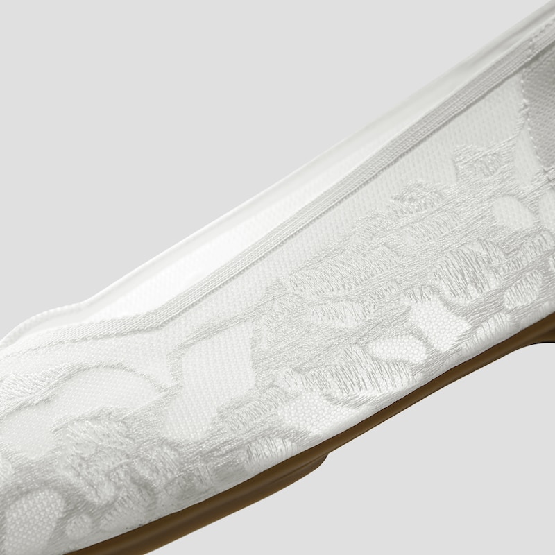 Square-Toe V-Cut Flats (Margot 3.0), WHITE LACE embroidery, EU39 | VIVAIA