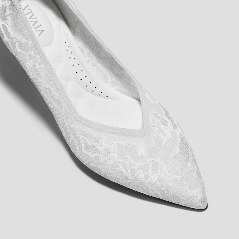 Pointed-Toe Kitten Heels (Scarlett), WHITE LACE embroidery, EU35 | VIVAIA