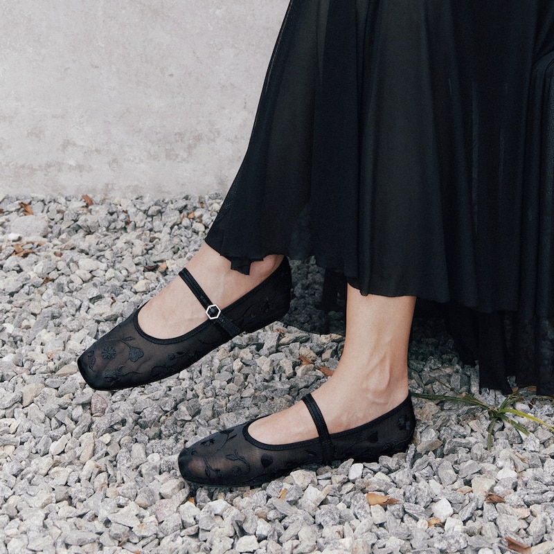 Square-Toe Mary Janes (Margot Mary Jane), BLACK FRENCH FLORAL MESH, EU40 | VIVAIA