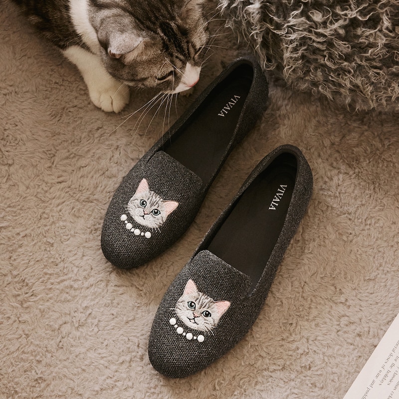 Round-Toe Embroidered Loafers (Audrey), RICH GREY - SILVER BRITISH CAT, EU37 | VIVAIA
