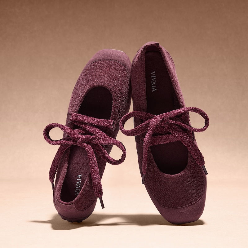 Plush Shoelace (Aela), BORDEAUX, one-size | VIVAIA