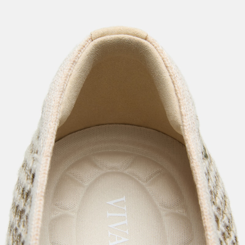 Square-Toe Margot V-Cut Flats (Margot 3.0), DOESKIN OLIVE, EU35 | VIVAIA