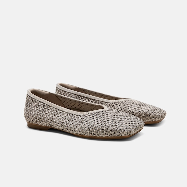 Square-Toe Margot V-Cut Flats (Margot 3.0)