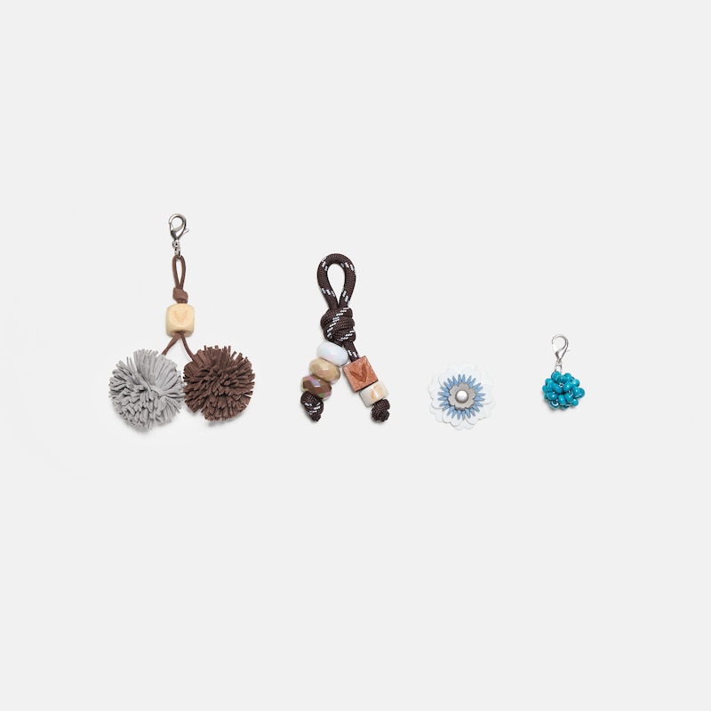 Woodland Bloom Charm Set (Petra), LIGHT GREY, one-size | VIVAIA