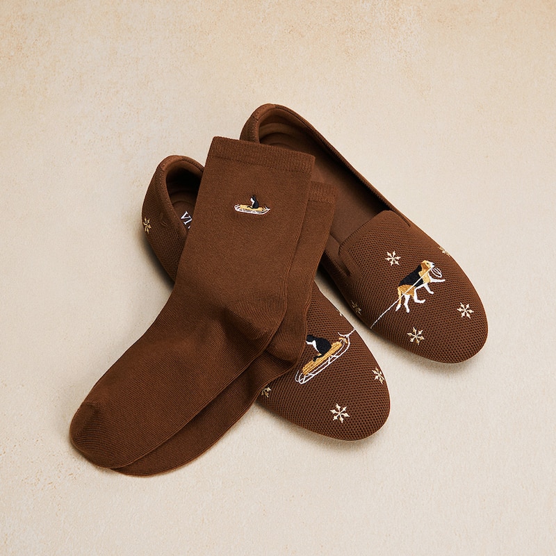 1 Pair Animal Jacquard Crew Socks (Aubrey), TAWNY - BEAGLE SLED, one-size | VIVAIA