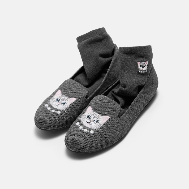 Round-Toe Embroidered Loafers (Audrey), RICH GREY - SILVER BRITISH CAT, EU37 | VIVAIA