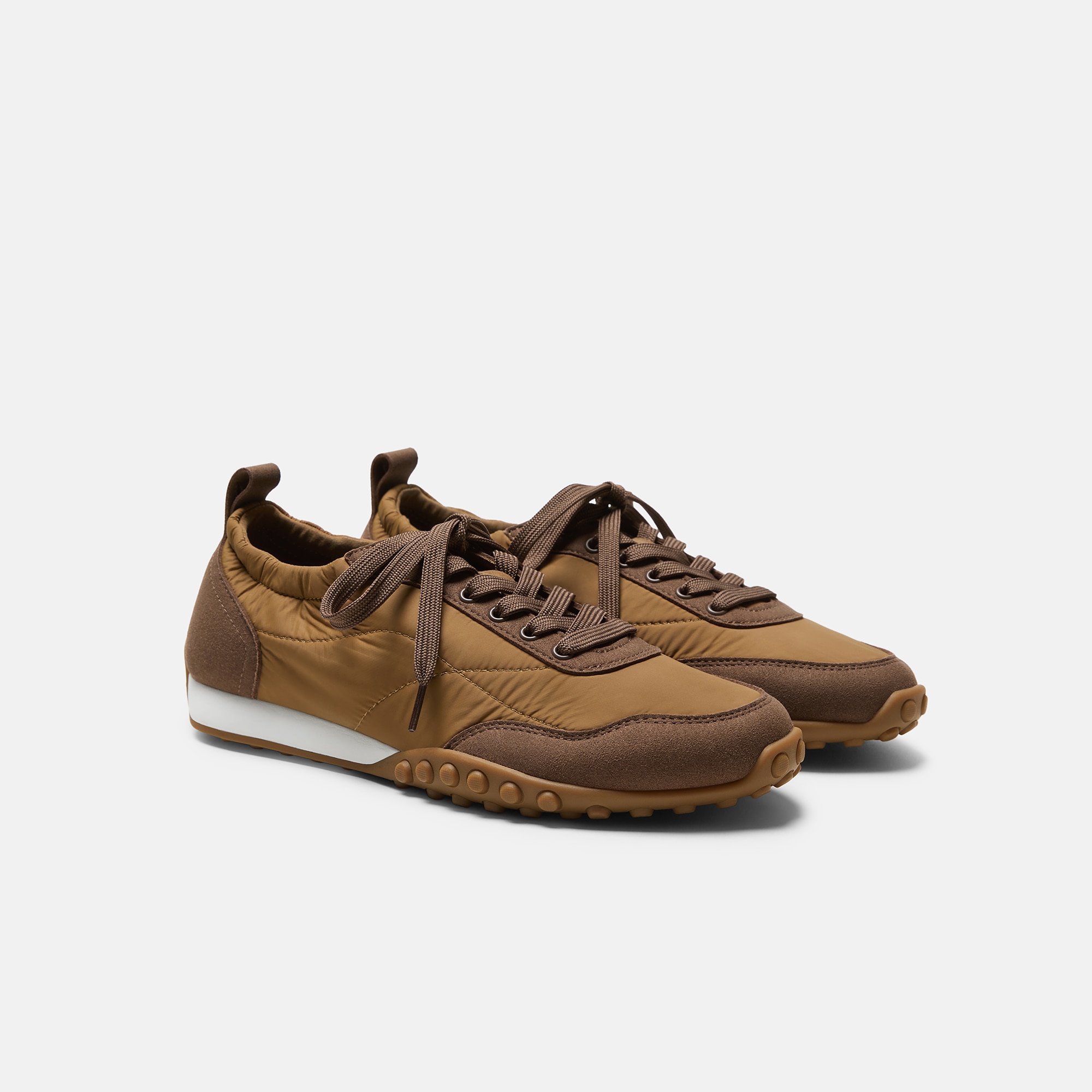 Newin - Sustainable Shoes & Bags | VIVAIA