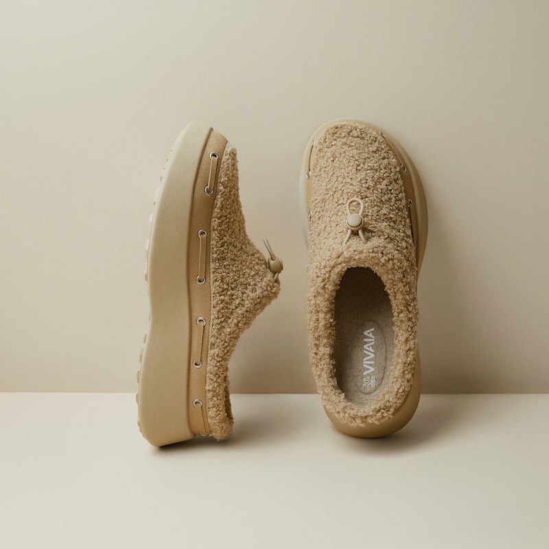 Round-Toe Fuzzy Platform Mules (Tobi), Latte, EU39 | VIVAIA