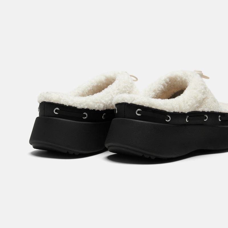 Round-Toe Fuzzy Platform Mules (Tobi), CREAM & BLACK, EU39 | VIVAIA