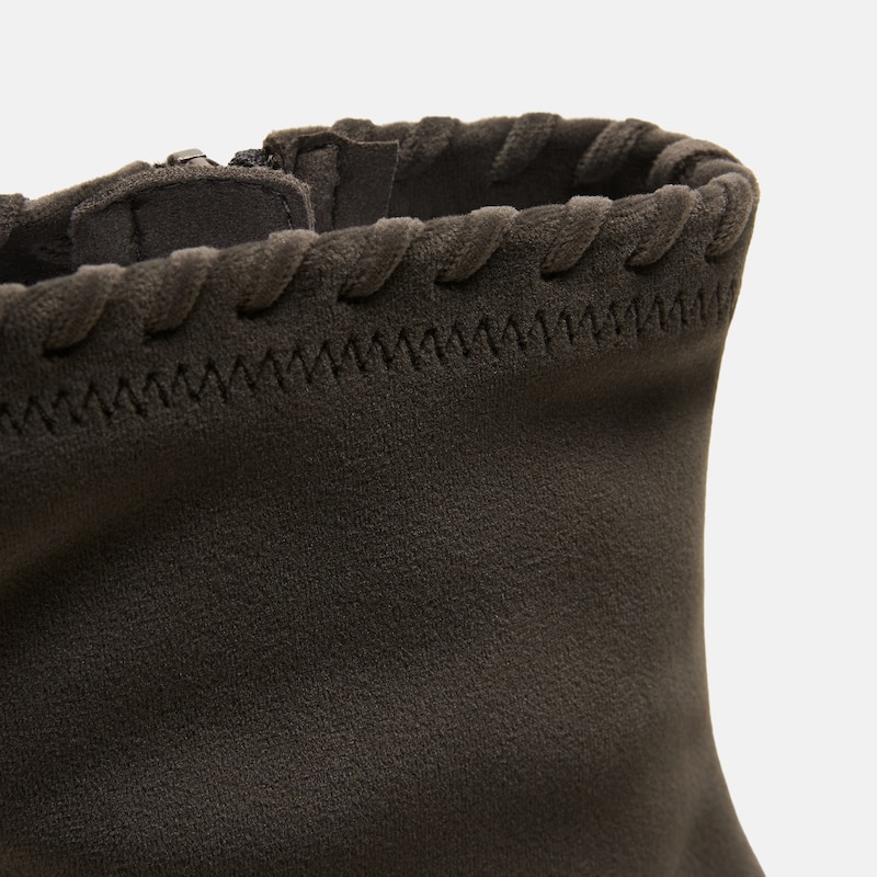 Round-Toe Velvet Whipstitched Ankle Boots (Rhoda), Amber Brown, EU43 | VIVAIA