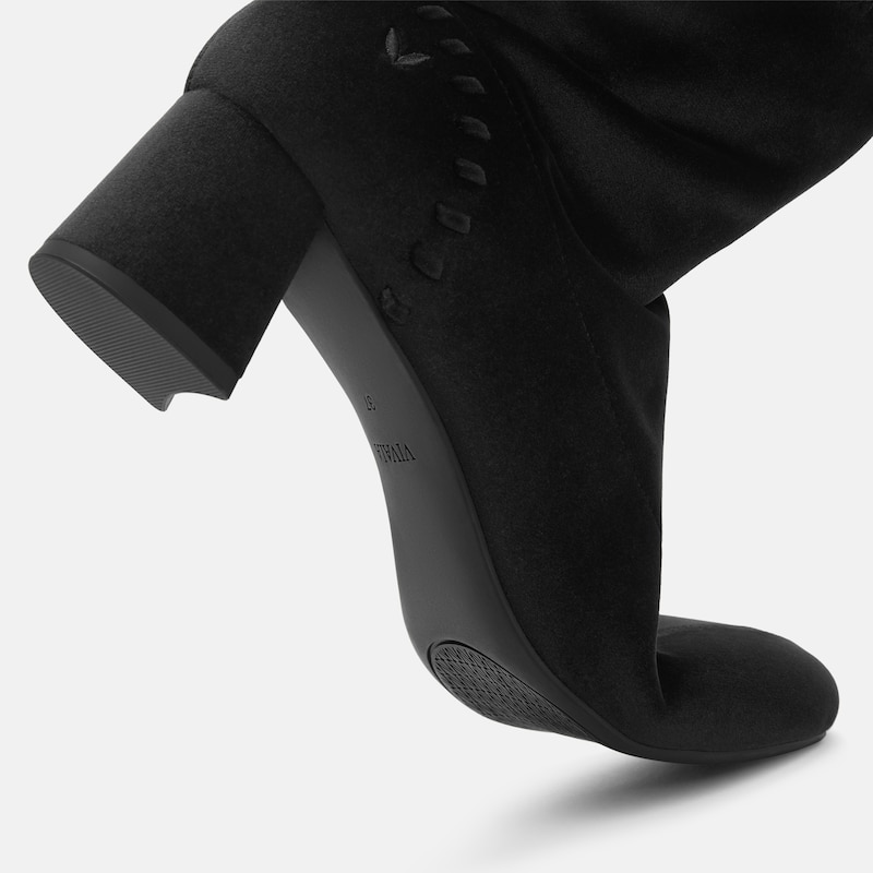 Round-Toe Velvet Whipstitched Ankle Boots (Rhoda), Black, EU36.5 | VIVAIA