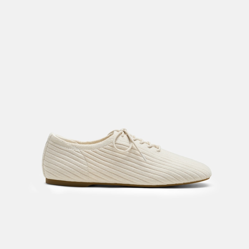 Square-Toe Derby Flats (Cheslea), Pale Apricot Wool, EU35.5 | VIVAIA