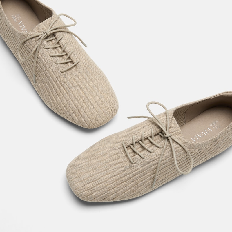 Square-Toe Derby Flats (Cheslea), Warm Taupe Wool, EU39 | VIVAIA