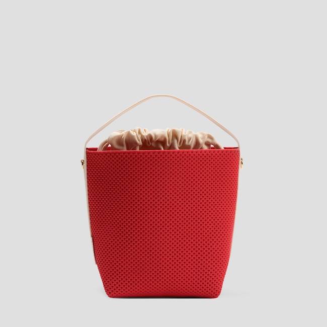 The Bucket Tote (Farreh) - Cherry Red Mesh