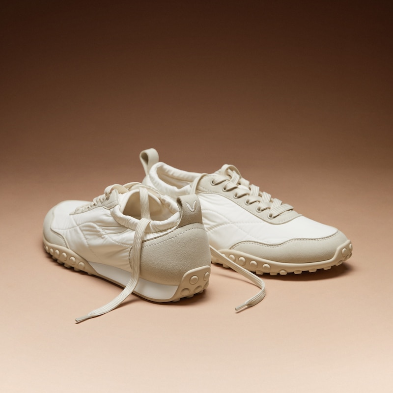 Round-Toe Casual Sneakers (Lexi), SEASHELL & CASTLE WALL, EU39 | VIVAIA