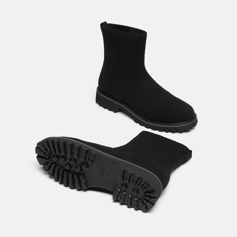 Round-Toe Wool Ankle Boots (Freja), Black, EU41 | VIVAIA