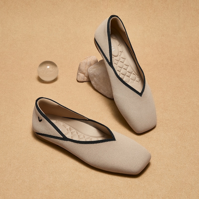 Square-Toe Flats (Maro), Almond & Black, EU39 | VIVAIA