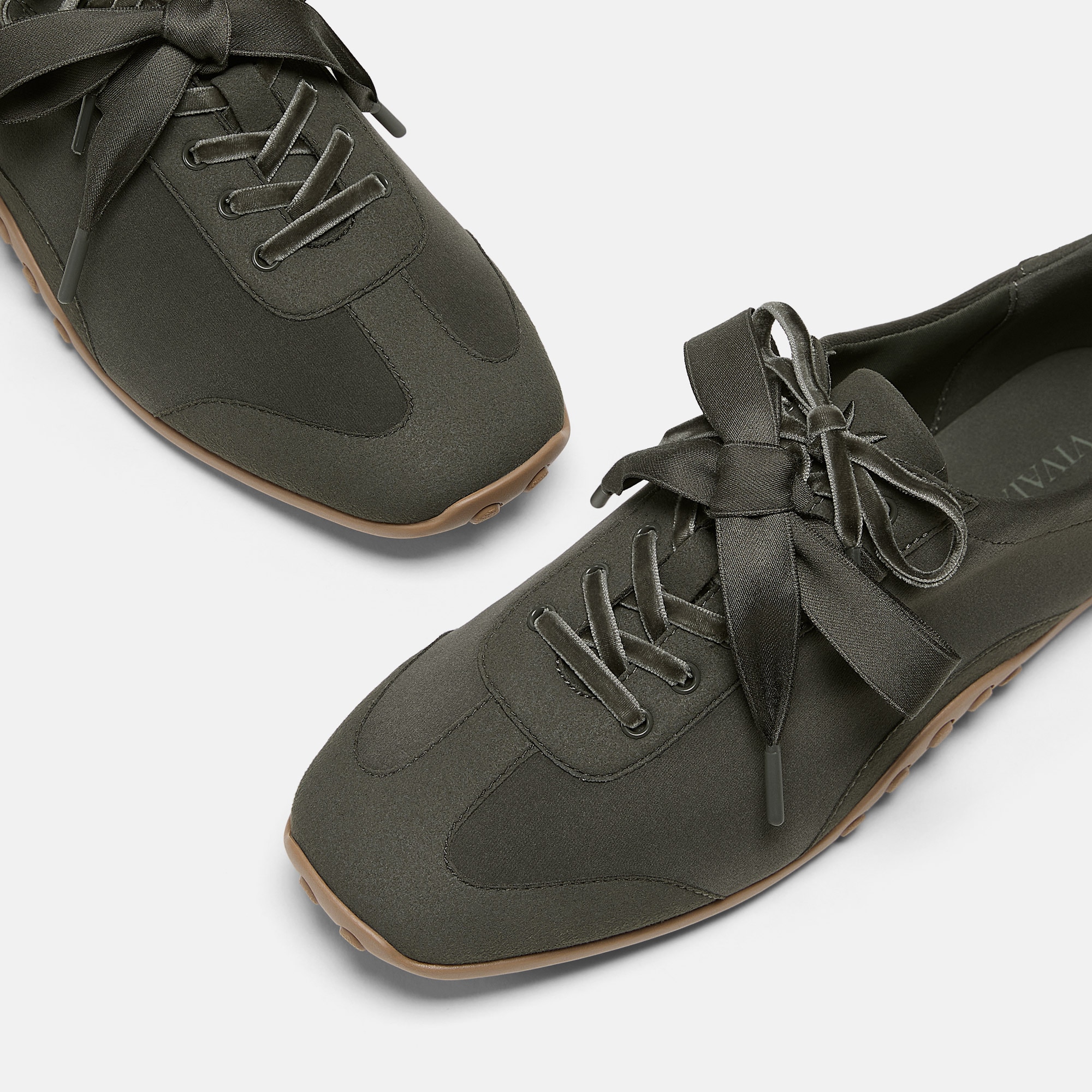Square-Toe Jogger Sneakerina (Carol), Seaweed, EU35 | VIVAIA