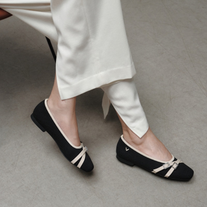 Square-Toe Margot Crisscross Flats (Marah), BLACK & IVORY, EU38 | VIVAIA