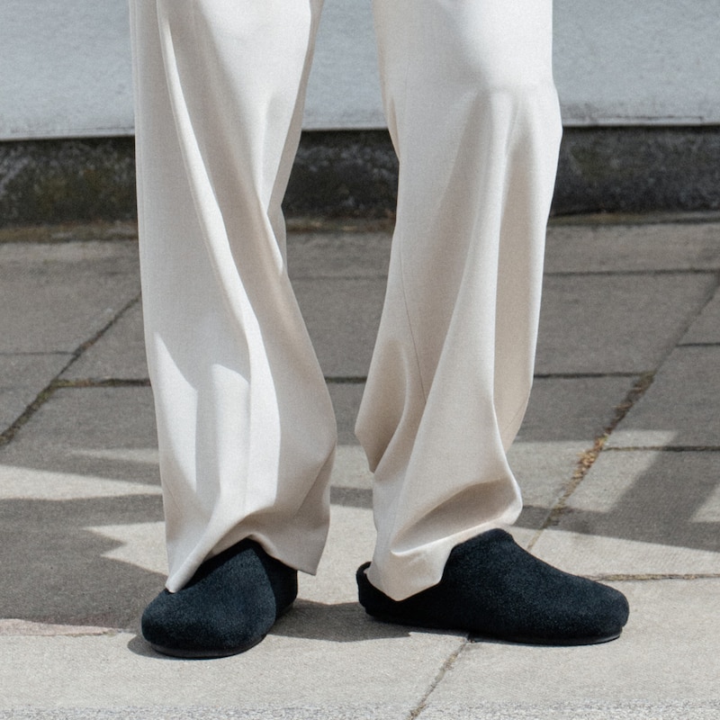Round-Toe Clog Mules (Buna), Black Velvet, EU38 | VIVAIA
