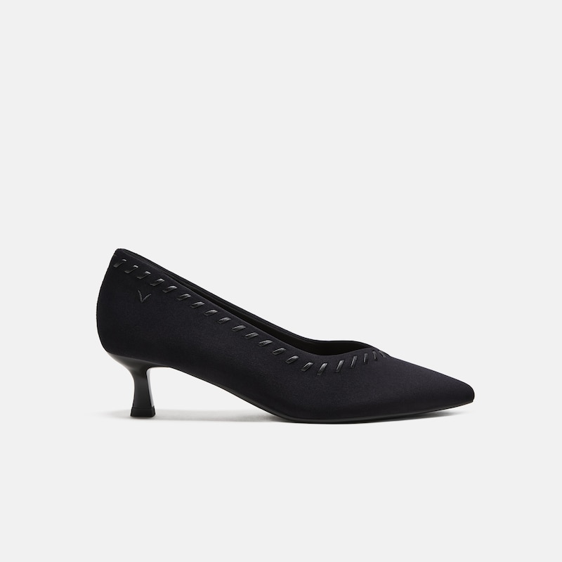 Velvet Whipstitched Kitten Heels (Scarlett), Black, EU37.5 | VIVAIA