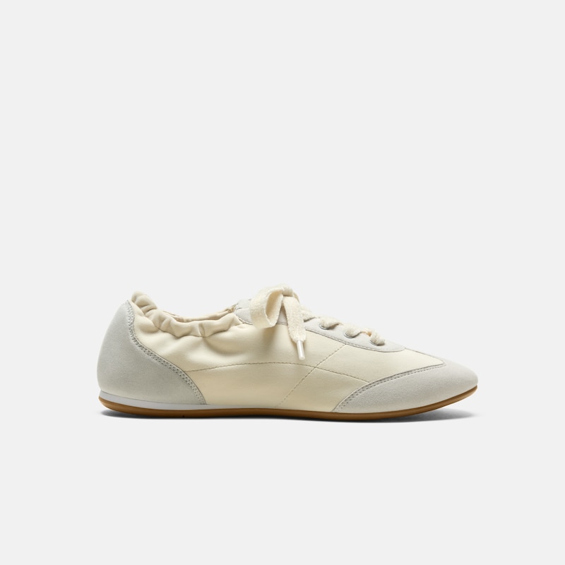 Round-Toe Jogger Sneakerina (Yancy), Cream & Light Grey, EU39 | VIVAIA