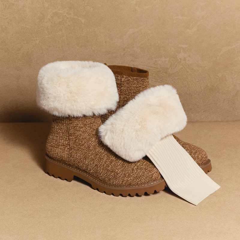 Plush Leg Warmers (Mackie), Pale Apricot, one-size | VIVAIA