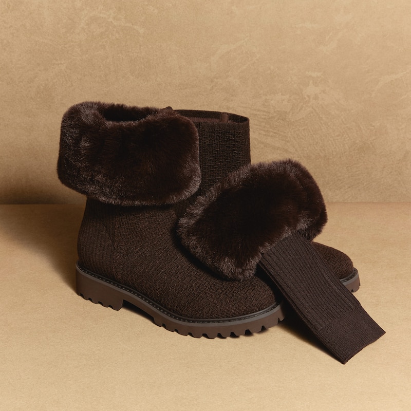 Plush Leg Warmers (Mackie), Dark Chocolate, one-size | VIVAIA