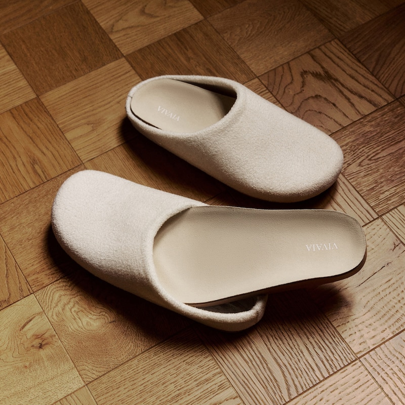 Round-Toe Clog Mules (Buna), Cream Velvet, EU39 | VIVAIA
