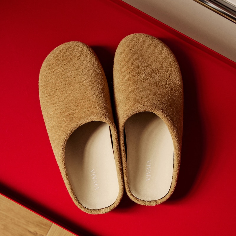Round-Toe Clog Mules (Buna), Dark Ginger Yellow Velvet, EU35 | VIVAIA