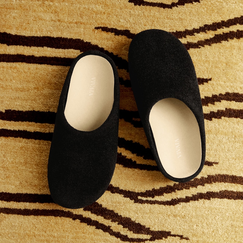 Round-Toe Clog Mules (Buna), Black Velvet, EU41 | VIVAIA