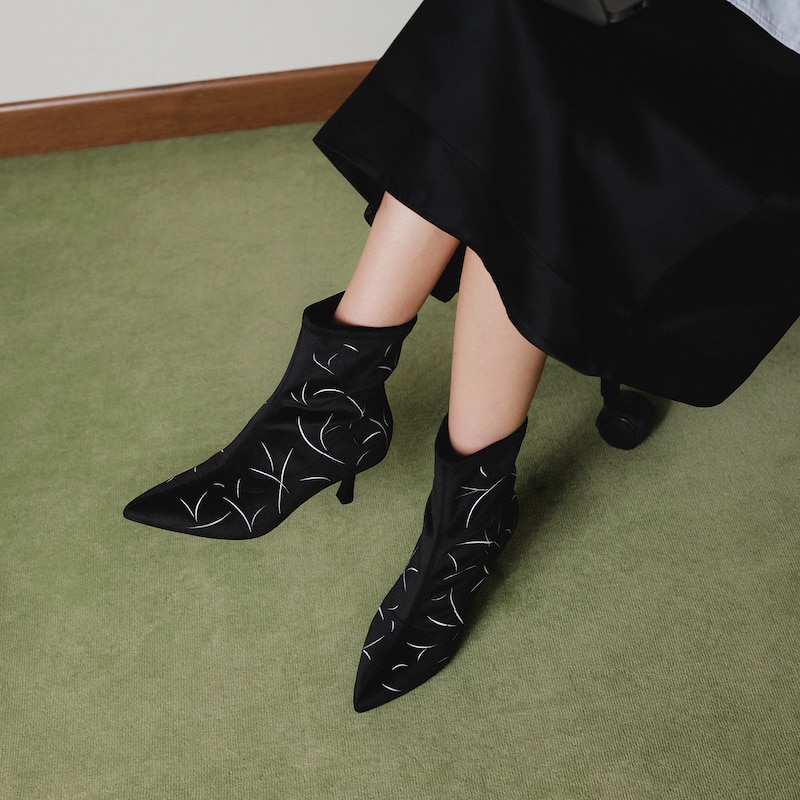 Pointed-Toe Velvet Ankle Heel Boots (Errai), Black Embroidery, EU36.5 | VIVAIA