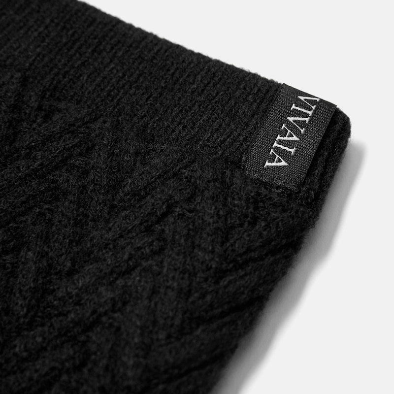 Textured Knit Leg Warmers (Peonie), Black, one-size | VIVAIA