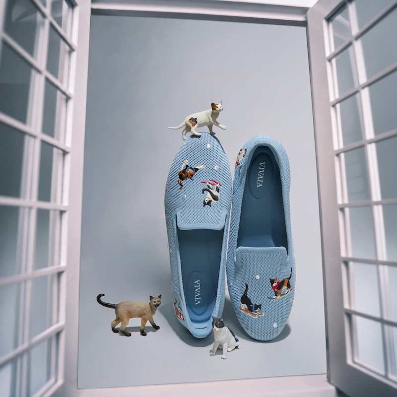 Round-Toe Embroidered Loafers (Audrey), SMOKY BLUE - SKIING CATS, EU39 | VIVAIA