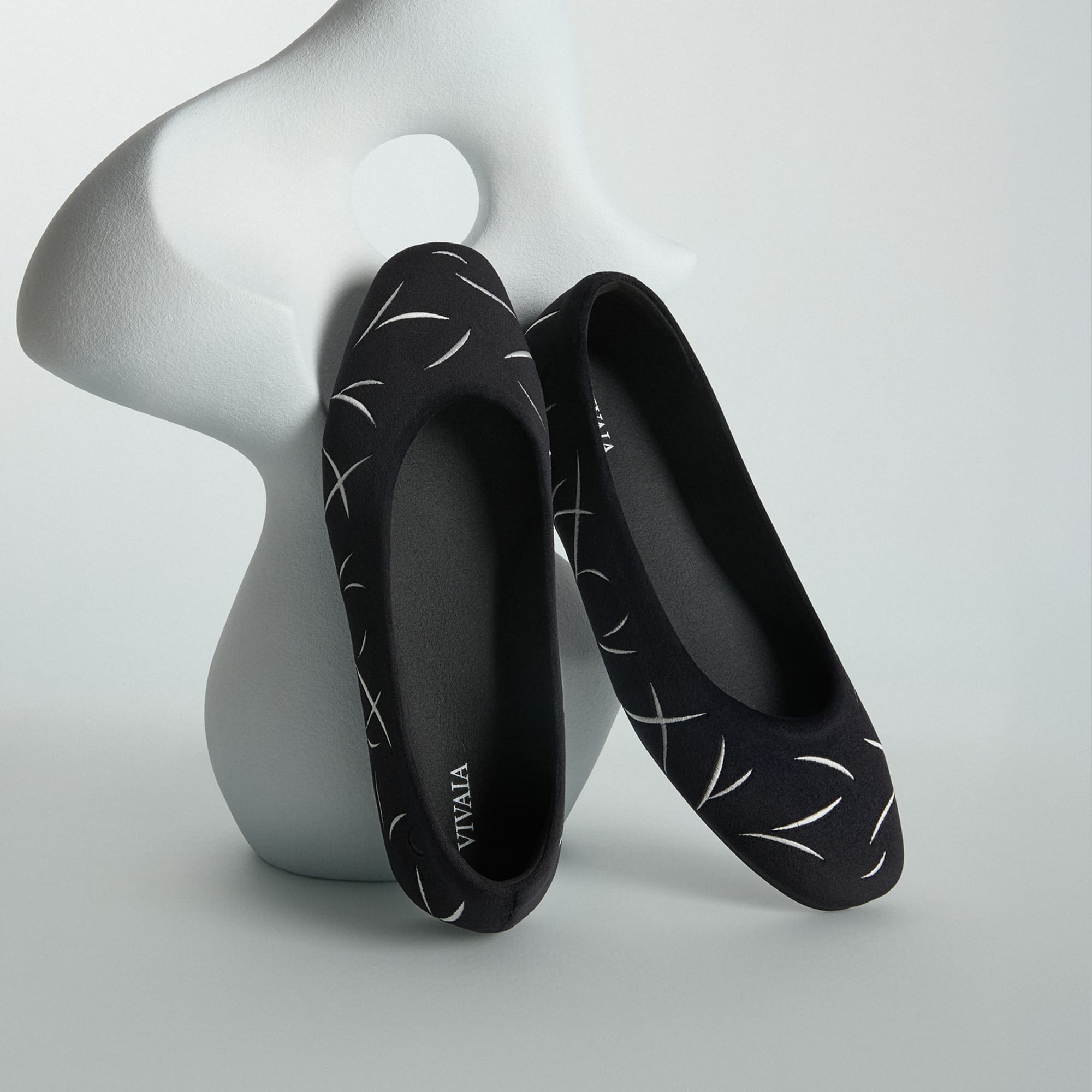Limited Edition | Mini Square-Toe Velvet Flats (Jazura), Black