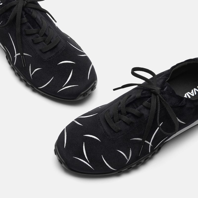 Velvet Casual Sneakers (Laban), Black Embroidery, EU40 | VIVAIA
