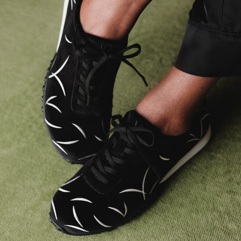 Velvet Casual Sneakers (Laban), Black Embroidery, EU40 | VIVAIA