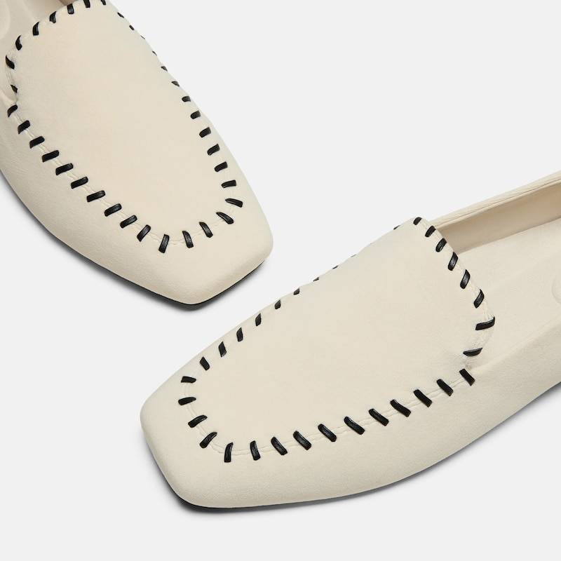 Velvet Whipstitched Loafers (Siena), Cream & Black, EU35 | VIVAIA