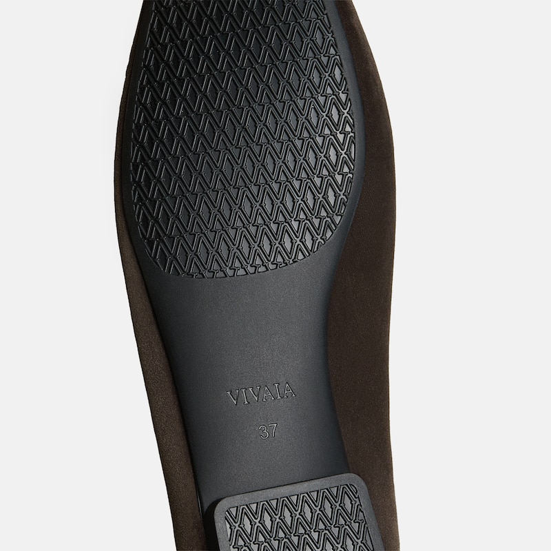 Velvet Whipstitched Loafers (Siena), Amber Brown & Black, EU41 | VIVAIA