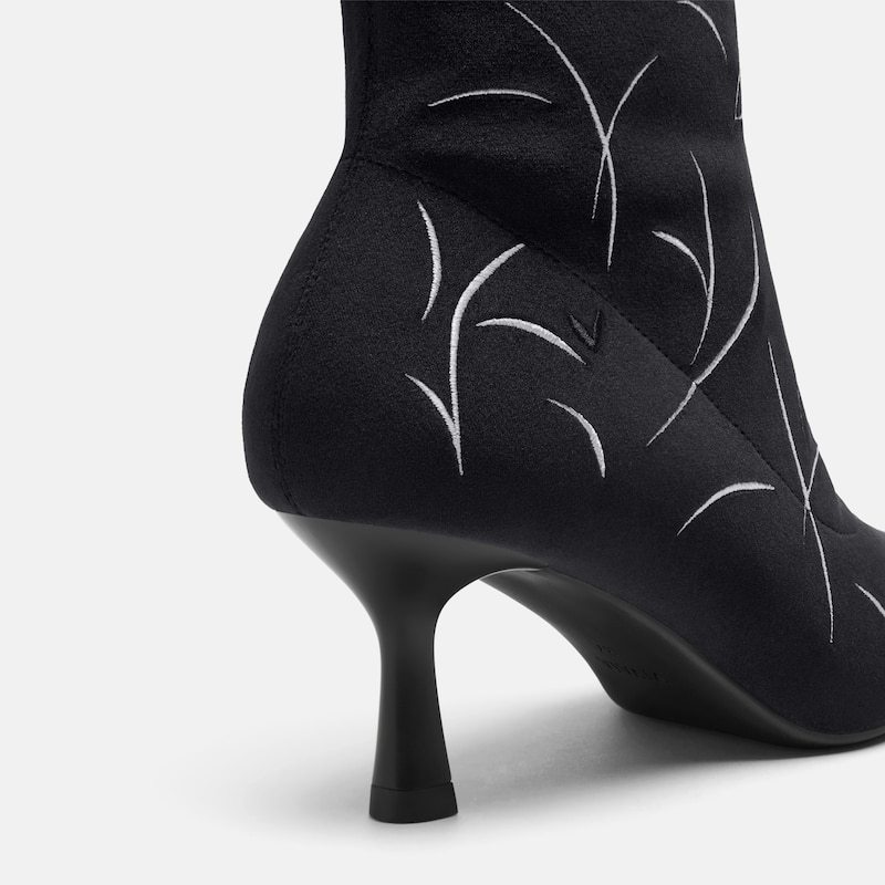Pointed-Toe Velvet Ankle Heel Boots (Errai), Black Embroidery, EU36.5 | VIVAIA