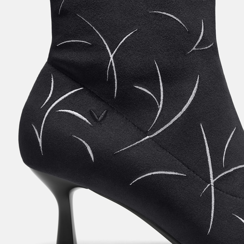 Pointed-Toe Velvet Ankle Heel Boots (Errai), Black Embroidery, EU36.5 | VIVAIA