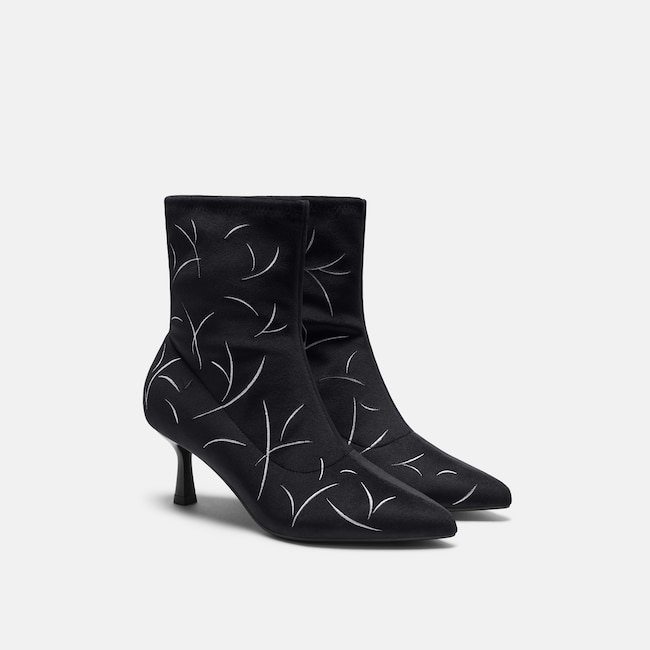 Pointed-Toe Velvet Ankle Heel Boots (Errai) - Black Embroidery