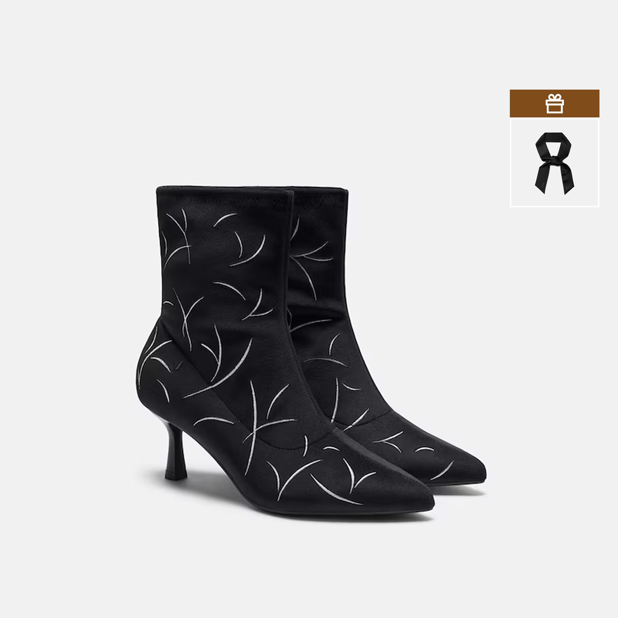 Limited Edition | Pointed-Toe Velvet Ankle Heel Boots (Errai) - Black Embroidery