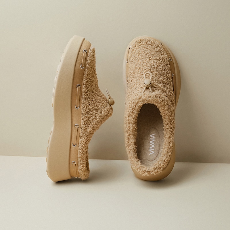 Round-Toe Fuzzy Platform Mules (Tobi), Latte, EU38 | VIVAIA